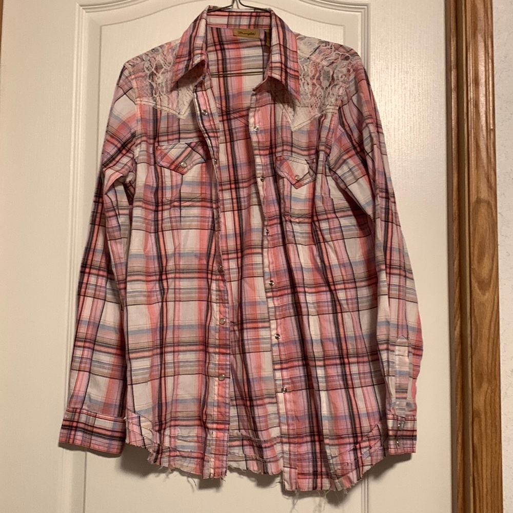 Ladies Wrangler shirt